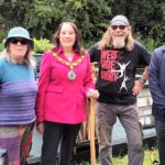 Wicked Wood roving traders, Kate and John, with Mayor Jenny Barron and consort Ray Barron